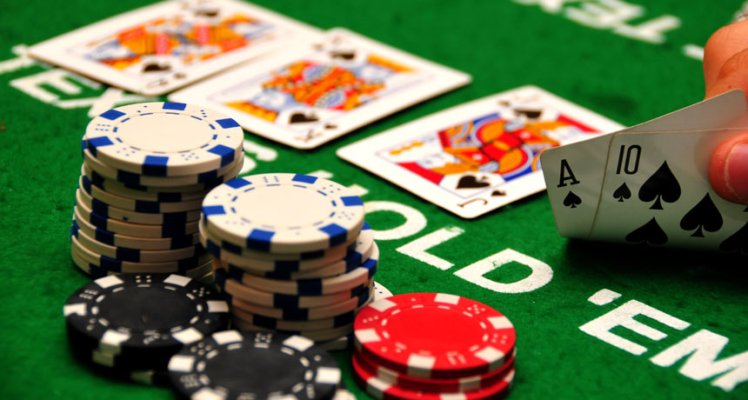 Khái quát về game bài poker trên hệ thống nhatvip 